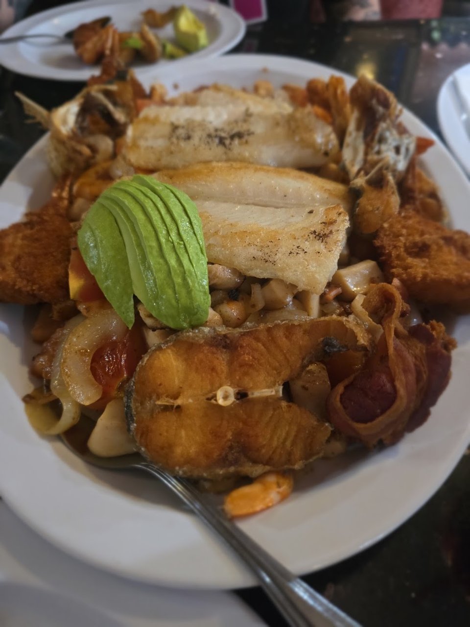 Sections for tostadas, shrimp, fish, and soups.